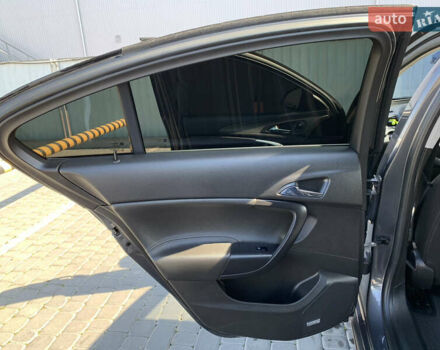 Серый Опель Инсигния, объемом двигателя 2 л и пробегом 318 тыс. км за 8200 $, фото 12 на Automoto.ua