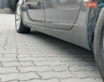 Серый Опель Инсигния, объемом двигателя 2 л и пробегом 114 тыс. км за 9700 $, фото 8 на Automoto.ua