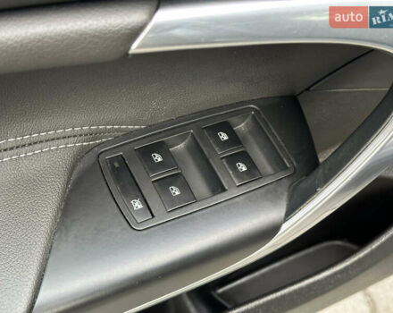 Серый Опель Инсигния, объемом двигателя 2 л и пробегом 114 тыс. км за 9700 $, фото 19 на Automoto.ua