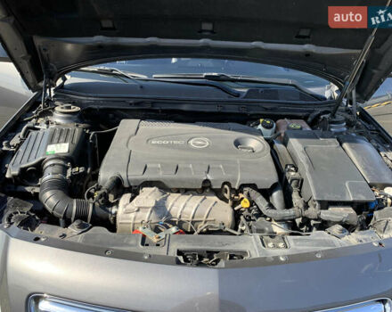 Серый Опель Инсигния, объемом двигателя 2 л и пробегом 318 тыс. км за 8200 $, фото 18 на Automoto.ua