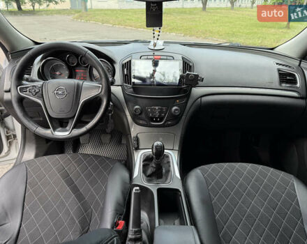 Серый Опель Инсигния, объемом двигателя 2 л и пробегом 241 тыс. км за 8300 $, фото 24 на Automoto.ua