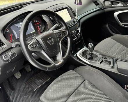 Серый Опель Инсигния, объемом двигателя 0 л и пробегом 235 тыс. км за 8999 $, фото 6 на Automoto.ua