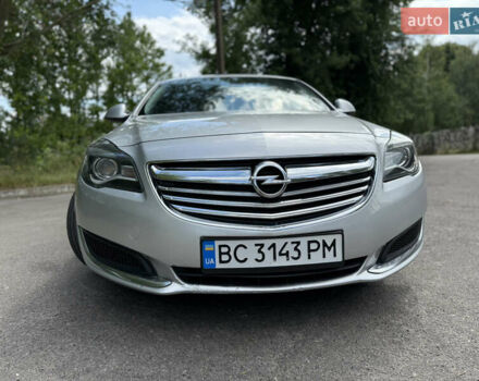 Серый Опель Инсигния, объемом двигателя 2 л и пробегом 241 тыс. км за 8300 $, фото 3 на Automoto.ua