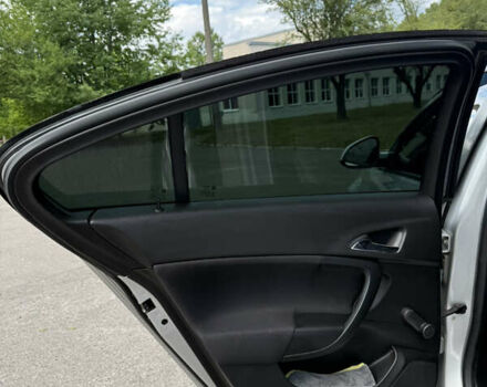 Серый Опель Инсигния, объемом двигателя 2 л и пробегом 241 тыс. км за 8300 $, фото 25 на Automoto.ua