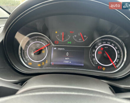 Серый Опель Инсигния, объемом двигателя 1.96 л и пробегом 211 тыс. км за 10200 $, фото 12 на Automoto.ua