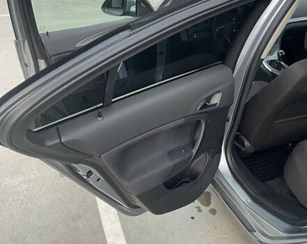 Серый Опель Инсигния, объемом двигателя 1.36 л и пробегом 1 тыс. км за 18500 $, фото 15 на Automoto.ua