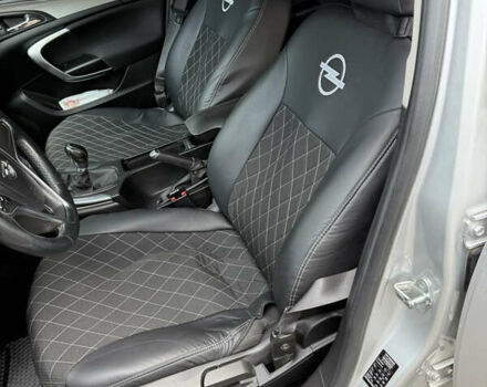 Серый Опель Инсигния, объемом двигателя 2 л и пробегом 241 тыс. км за 8300 $, фото 22 на Automoto.ua