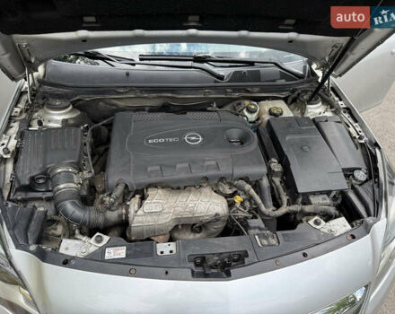 Серый Опель Инсигния, объемом двигателя 2 л и пробегом 241 тыс. км за 8300 $, фото 30 на Automoto.ua