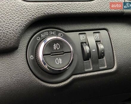 Серый Опель Инсигния, объемом двигателя 1.96 л и пробегом 225 тыс. км за 10500 $, фото 24 на Automoto.ua