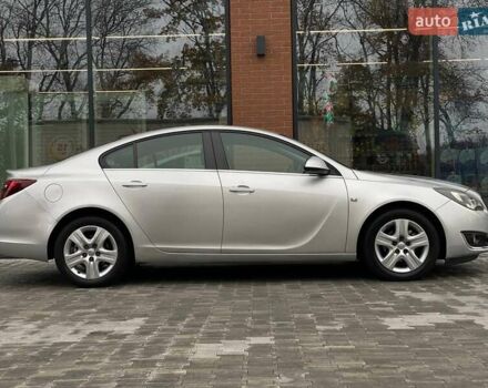 Серый Опель Инсигния, объемом двигателя 1.96 л и пробегом 225 тыс. км за 10500 $, фото 6 на Automoto.ua