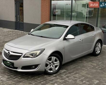 Серый Опель Инсигния, объемом двигателя 1.96 л и пробегом 225 тыс. км за 10500 $, фото 2 на Automoto.ua
