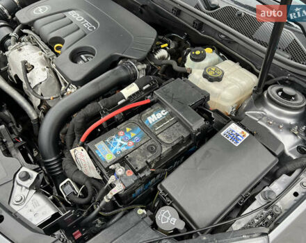 Серый Опель Инсигния, объемом двигателя 1.6 л и пробегом 155 тыс. км за 10300 $, фото 55 на Automoto.ua