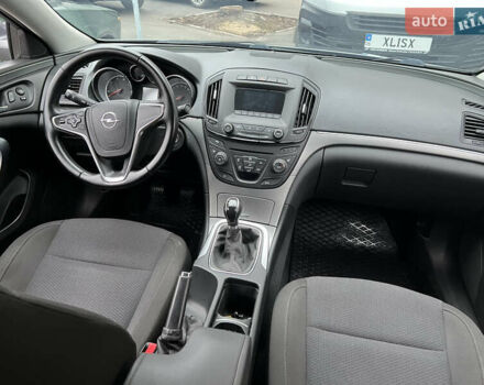 Серый Опель Инсигния, объемом двигателя 1.6 л и пробегом 155 тыс. км за 10100 $, фото 6 на Automoto.ua