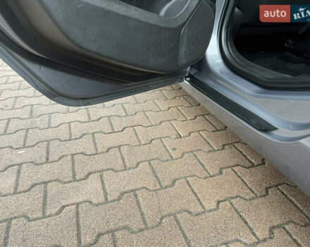 Серый Опель Инсигния, объемом двигателя 1.6 л и пробегом 155 тыс. км за 10300 $, фото 49 на Automoto.ua