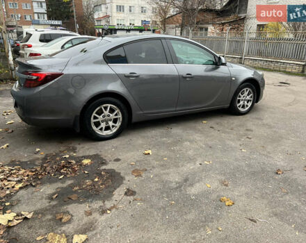 Серый Опель Инсигния, объемом двигателя 1.6 л и пробегом 155 тыс. км за 10100 $, фото 2 на Automoto.ua