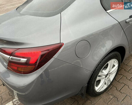 Серый Опель Инсигния, объемом двигателя 1.6 л и пробегом 155 тыс. км за 10300 $, фото 18 на Automoto.ua