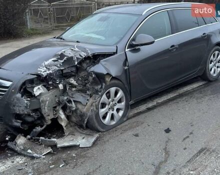 Серый Опель Инсигния, объемом двигателя 2 л и пробегом 267 тыс. км за 3500 $, фото 1 на Automoto.ua