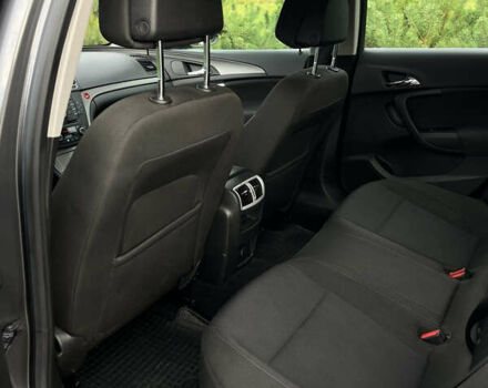 Сірий Опель Інсігнія, об'ємом двигуна 2 л та пробігом 236 тис. км за 7300 $, фото 13 на Automoto.ua