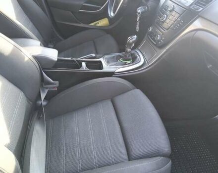 Сірий Опель Інсігнія, об'ємом двигуна 1.96 л та пробігом 240 тис. км за 6500 $, фото 4 на Automoto.ua