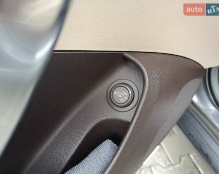 Серый Опель Инсигния, объемом двигателя 1.6 л и пробегом 290 тыс. км за 7300 $, фото 27 на Automoto.ua