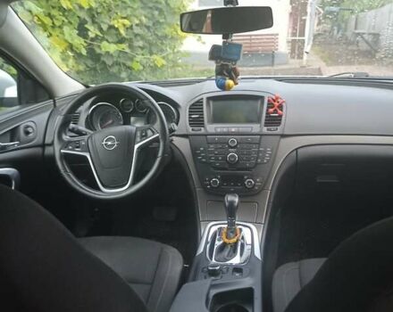 Серый Опель Инсигния, объемом двигателя 2 л и пробегом 245 тыс. км за 6700 $, фото 8 на Automoto.ua