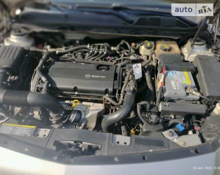 Сірий Опель Інсігнія, об'ємом двигуна 1.6 л та пробігом 165 тис. км за 8888 $, фото 17 на Automoto.ua