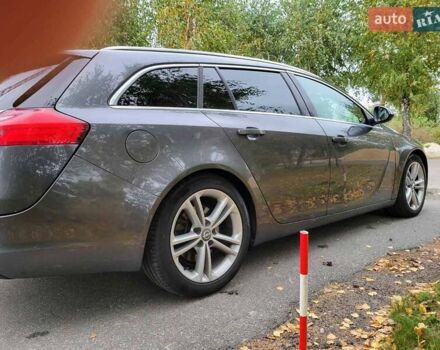 Серый Опель Инсигния, объемом двигателя 2 л и пробегом 185 тыс. км за 7200 $, фото 5 на Automoto.ua