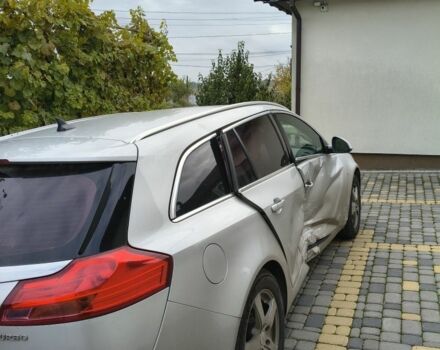 Серый Опель Инсигния, объемом двигателя 1.6 л и пробегом 185 тыс. км за 4500 $, фото 1 на Automoto.ua