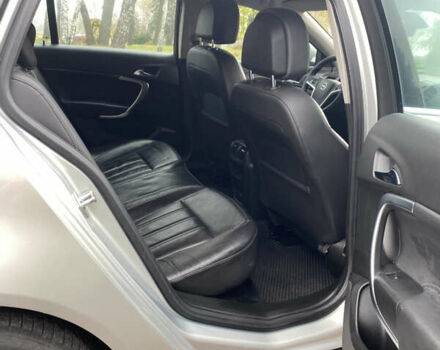 Серый Опель Инсигния, объемом двигателя 2 л и пробегом 299 тыс. км за 7500 $, фото 7 на Automoto.ua