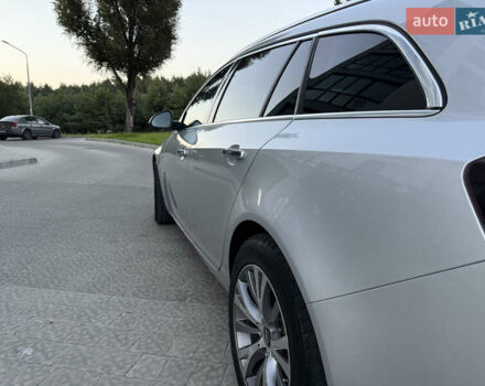 Серый Опель Инсигния, объемом двигателя 1.96 л и пробегом 355 тыс. км за 8000 $, фото 12 на Automoto.ua