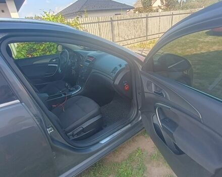 Серый Опель Инсигния, объемом двигателя 2 л и пробегом 238 тыс. км за 6500 $, фото 4 на Automoto.ua