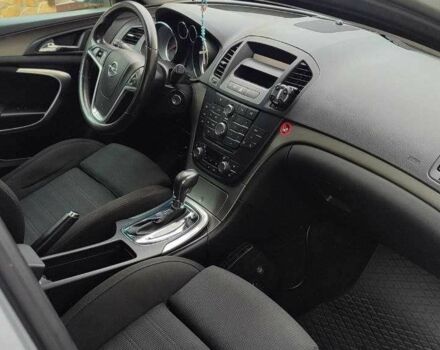 Серый Опель Инсигния, объемом двигателя 2 л и пробегом 243 тыс. км за 7300 $, фото 7 на Automoto.ua