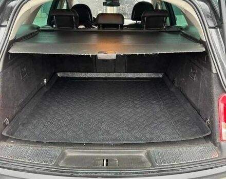 Серый Опель Инсигния, объемом двигателя 2 л и пробегом 210 тыс. км за 6690 $, фото 2 на Automoto.ua