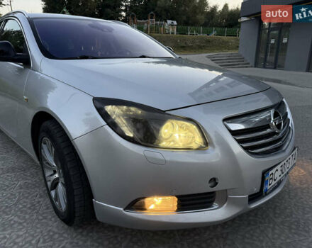 Серый Опель Инсигния, объемом двигателя 1.96 л и пробегом 355 тыс. км за 8000 $, фото 13 на Automoto.ua