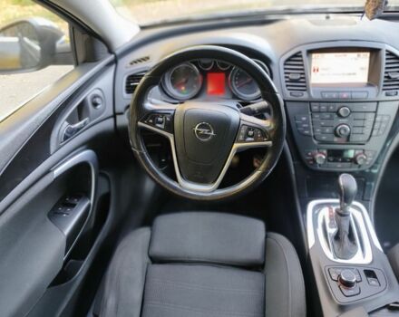 Серый Опель Инсигния, объемом двигателя 2 л и пробегом 339 тыс. км за 3900 $, фото 17 на Automoto.ua