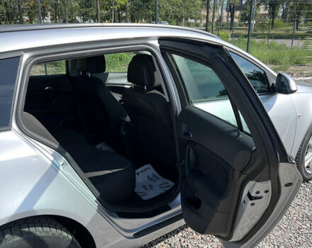 Серый Опель Инсигния, объемом двигателя 1.6 л и пробегом 161 тыс. км за 6900 $, фото 15 на Automoto.ua