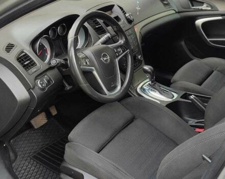 Серый Опель Инсигния, объемом двигателя 2 л и пробегом 243 тыс. км за 7300 $, фото 6 на Automoto.ua