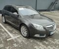 Серый Опель Инсигния, объемом двигателя 2 л и пробегом 303 тыс. км за 8500 $, фото 1 на Automoto.ua