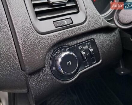 Серый Опель Инсигния, объемом двигателя 1.6 л и пробегом 244 тыс. км за 6500 $, фото 78 на Automoto.ua