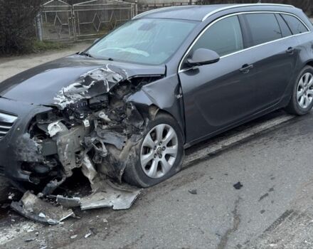 Сірий Опель Інсігнія, об'ємом двигуна 2 л та пробігом 267 тис. км за 3500 $, фото 5 на Automoto.ua