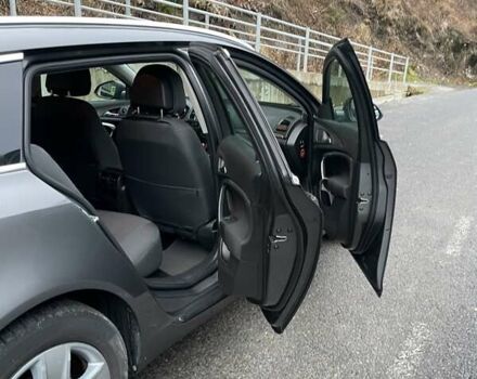 Серый Опель Инсигния, объемом двигателя 1.96 л и пробегом 292 тыс. км за 6300 $, фото 4 на Automoto.ua