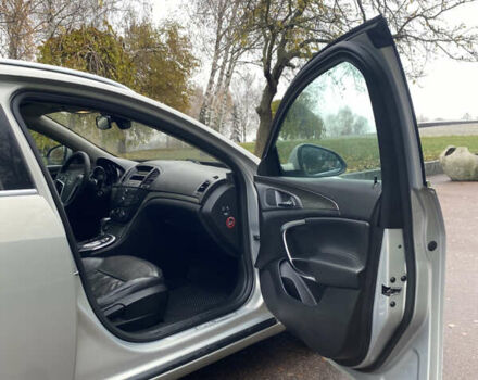 Серый Опель Инсигния, объемом двигателя 2 л и пробегом 299 тыс. км за 7500 $, фото 12 на Automoto.ua