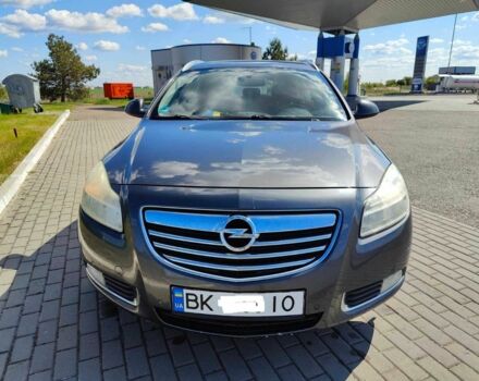 Сірий Опель Інсігнія, об'ємом двигуна 2 л та пробігом 310 тис. км за 3800 $, фото 7 на Automoto.ua
