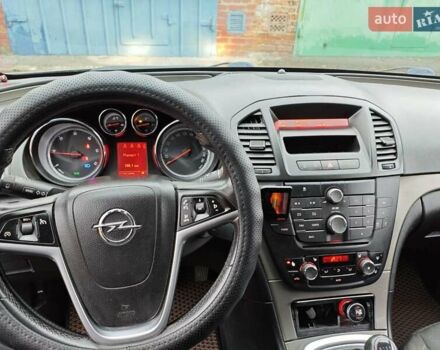 Серый Опель Инсигния, объемом двигателя 1.96 л и пробегом 298 тыс. км за 5800 $, фото 11 на Automoto.ua