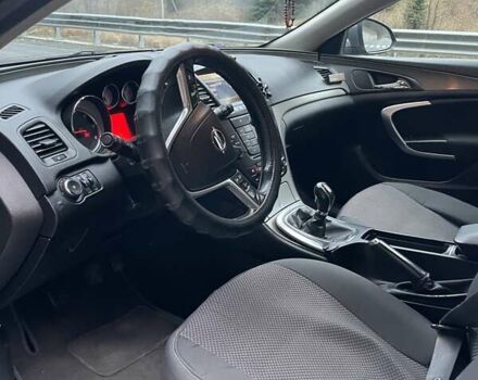 Серый Опель Инсигния, объемом двигателя 1.96 л и пробегом 292 тыс. км за 6300 $, фото 1 на Automoto.ua