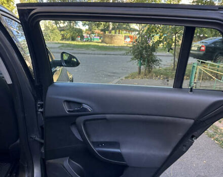 Сірий Опель Інсігнія, об'ємом двигуна 1.96 л та пробігом 315 тис. км за 6000 $, фото 11 на Automoto.ua