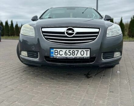 Серый Опель Инсигния, объемом двигателя 2 л и пробегом 197 тыс. км за 5500 $, фото 1 на Automoto.ua