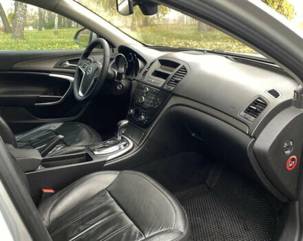 Серый Опель Инсигния, объемом двигателя 2 л и пробегом 299 тыс. км за 7500 $, фото 11 на Automoto.ua