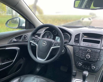 Серый Опель Инсигния, объемом двигателя 2 л и пробегом 299 тыс. км за 7500 $, фото 16 на Automoto.ua