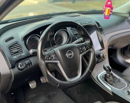 Сірий Опель Інсігнія, об'ємом двигуна 2 л та пробігом 267 тис. км за 3500 $, фото 3 на Automoto.ua